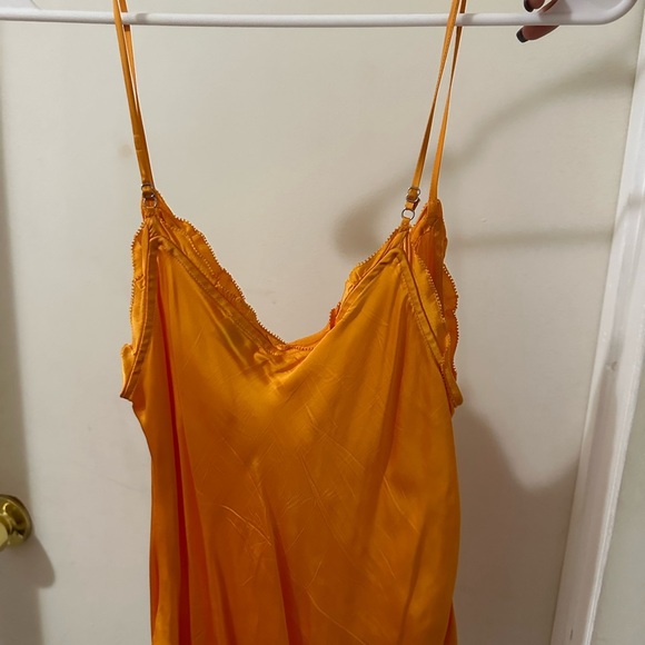 Bright orange aritzia silk tank top - Picture 3 of 3